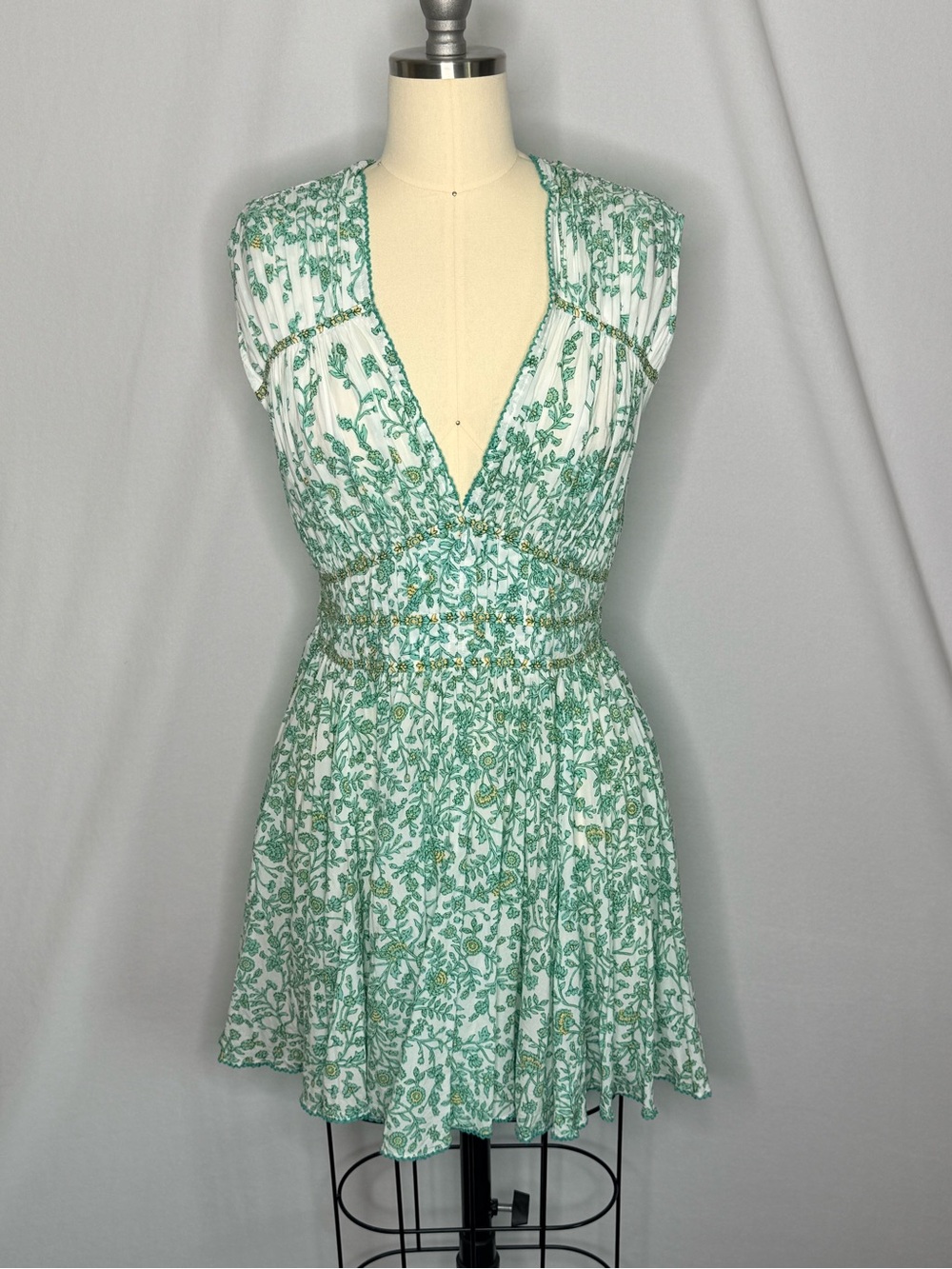 Poupette St Barth M Green Floral Boho Mini Dress Deep V - Picture 2 of 13